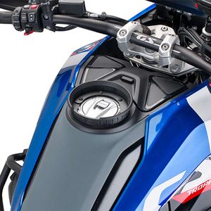 Flange Tanque Givi BF84 BMW R 1300GS 2024 para Fixação de Bolsas Tanklock